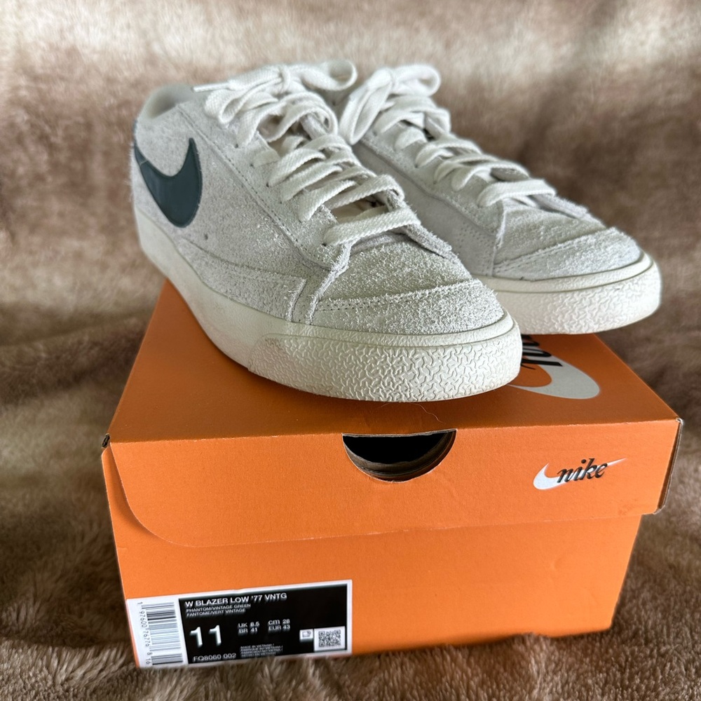 Nike Blazer Low '77 Vintage Suede Sneakers Phantom/Vintage Green Size 11